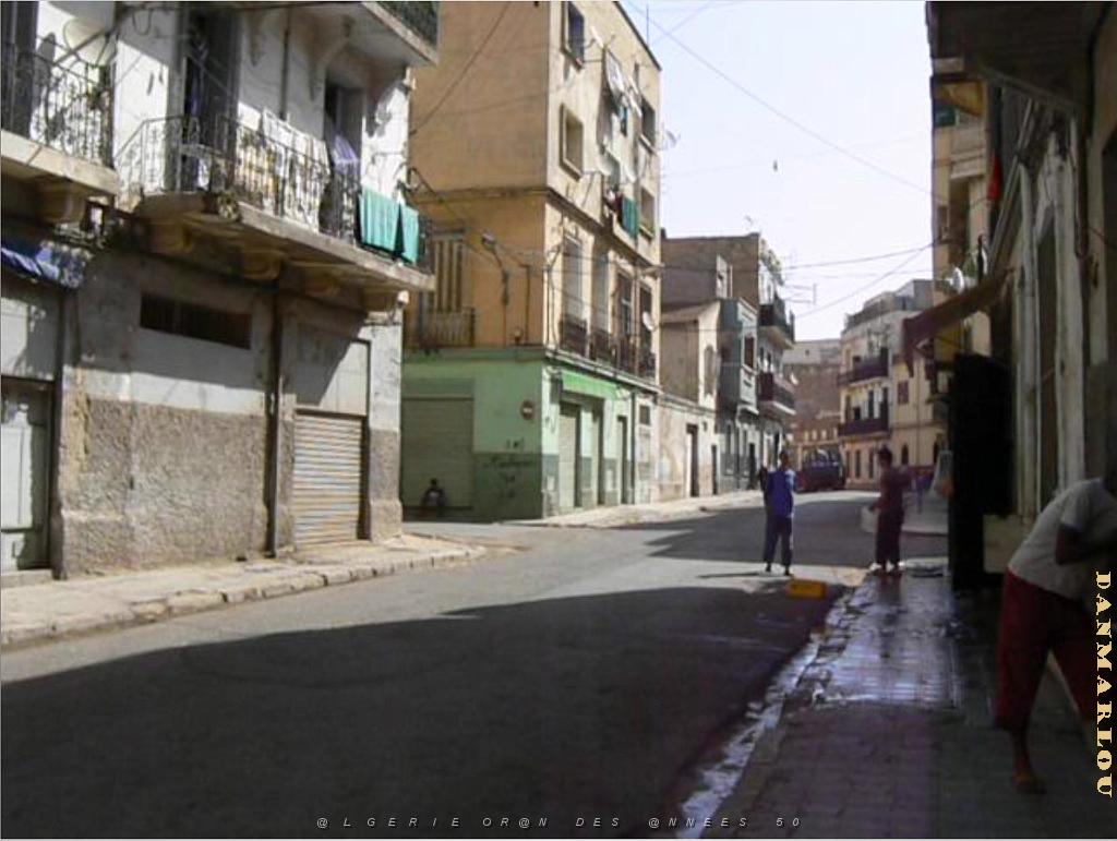 rue Rabelais 18.JPG